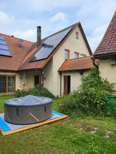 Large, quiet vacation apartment, roof terrace, distant view from the property