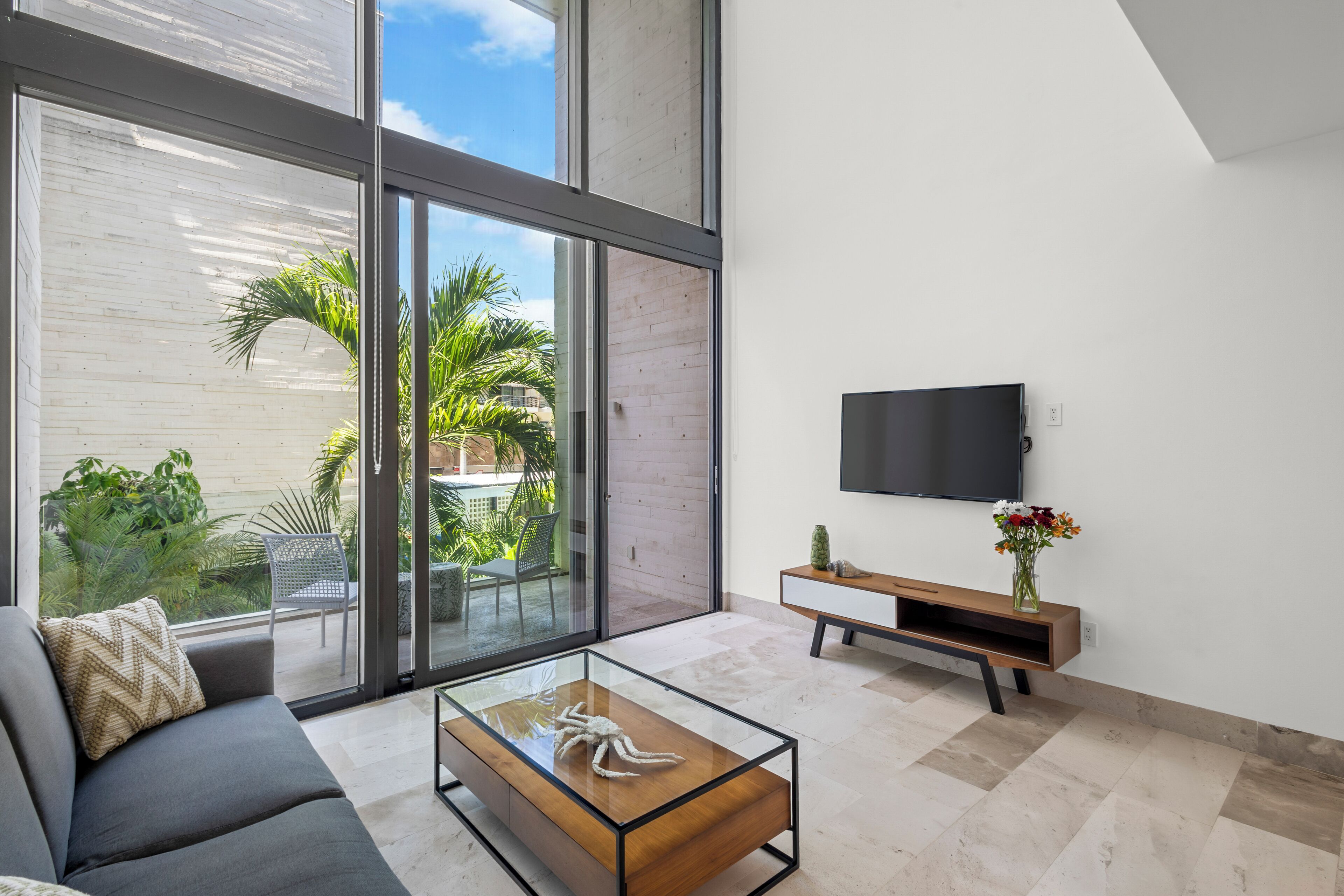 Deluxe Loft, 1 Bedroom | Living room