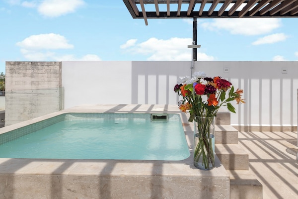 Deluxe Penthouse, Multiple Beds | Terrace/patio