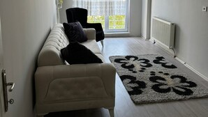 Luxury Room | In-room dining