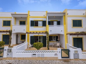 Exterior - Townhouse w/ Rooftop & Sea View in Benagil (Benagil)