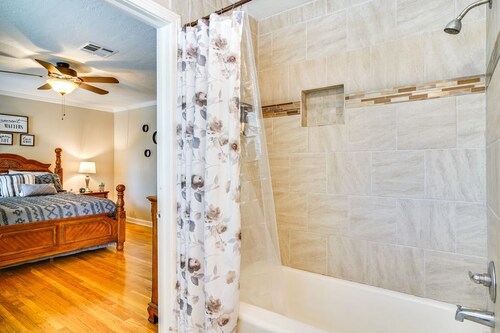 Serene Lake Charles Apartment