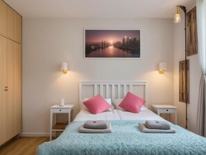 1 bedroom, iron/ironing board, free WiFi, bed sheets