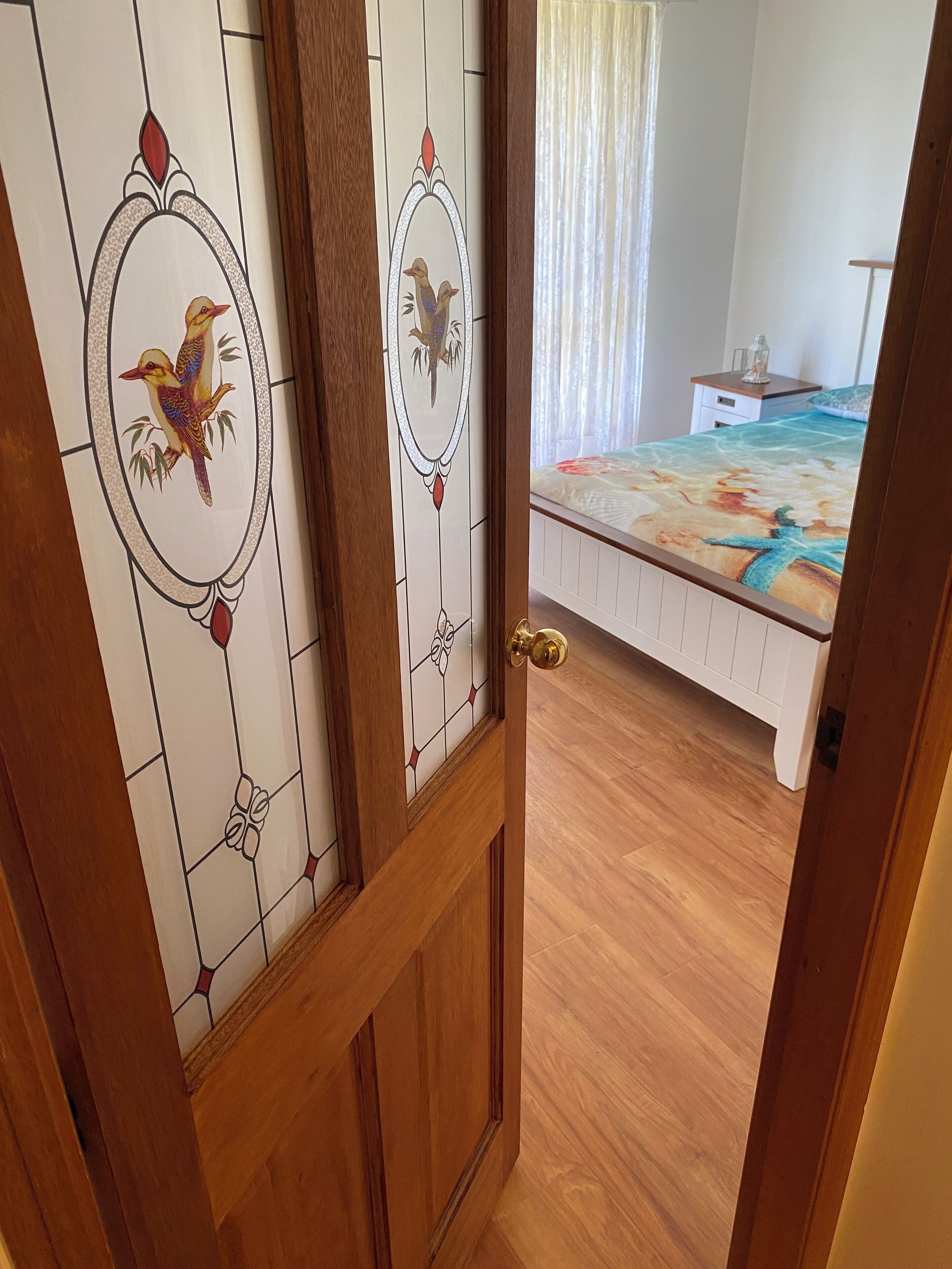 3 bedrooms, iron/ironing board, bed sheets