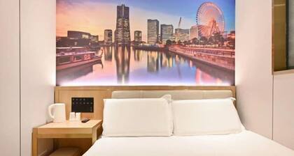 Super 8 Collection Hotel (Beijing Ganjiakou Subway Station)
