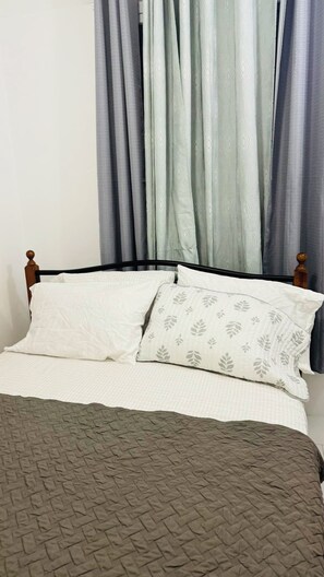 1 chambre, fer et planche à repasser, Wi-Fi, draps fournis