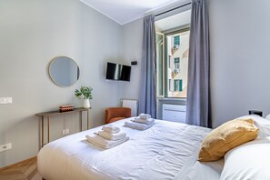 2 chambres, fer et planche à repasser, Wi-Fi, draps fournis