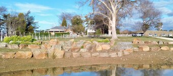 Tamar Valley Wine Route - Pointe Rapidé Estate & Vineyard.
Serenade your Soul.