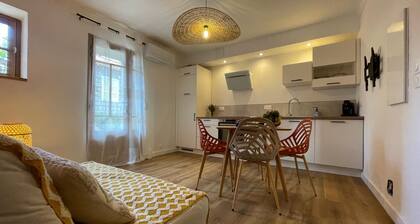 Comfortable F2 near the beach