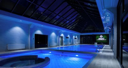 Avant Wellness Hotel Tashkent Pool&Spa