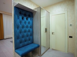 In-room safe, desk, laptop workspace, soundproofing