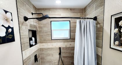 Toria Suites 922