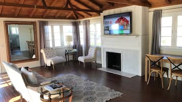 智能電視、壁爐