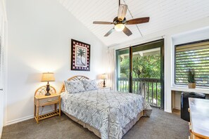 2 quartos, escrivaninha, ferros/tábuas de passar roupa, berço de viagem