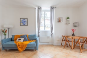 Living area - Le Saint-Caprais - Studio à 30min d'Orly (Saint-Vrain)