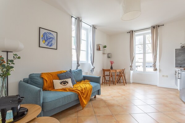 Living area - Le Saint-Caprais - Studio à 30min d'Orly (Saint-Vrain)