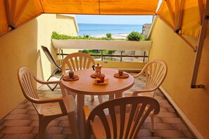 Outdoor dining - SE139 – Senigallia, studio flat with terrace at the Piramidi residence (Senigallia)