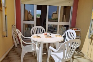 Outdoor dining - SE139 – Senigallia, studio flat with terrace at the Piramidi residence (Senigallia)