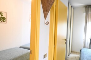 2 bedrooms, bed sheets - M422 - Marcelli, three-room apartment with terrace 100m from the sea (Marceli)