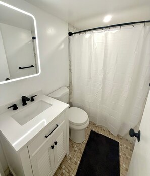 Bidé og toalettpapir