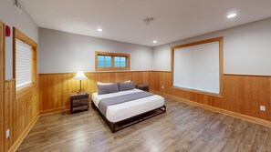 4 bedrooms, WiFi, bed sheets