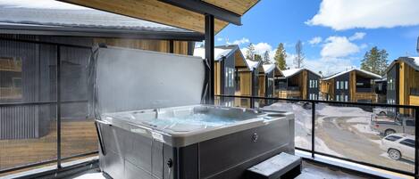 Bain à remous extérieur