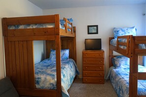 4 chambres, bureau, Wi-Fi gratuit, draps fournis