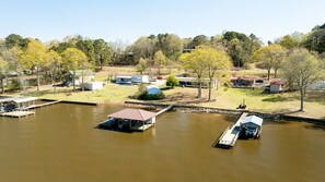 Exterior - Newly renovated lakehouse sleeps 7 with boathouse, fenced yard and kayaks (Downsville)