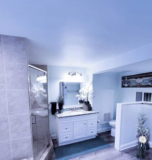 Jetted tub, towels, soap, toilet paper - Walk to the Beach (Sarasota)