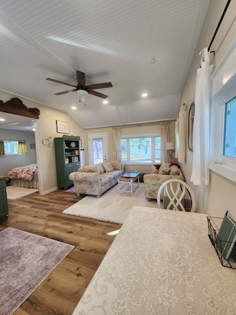 1 bedroom, bed sheets. Lake View Cottage for Two with Views of Harrison Lake