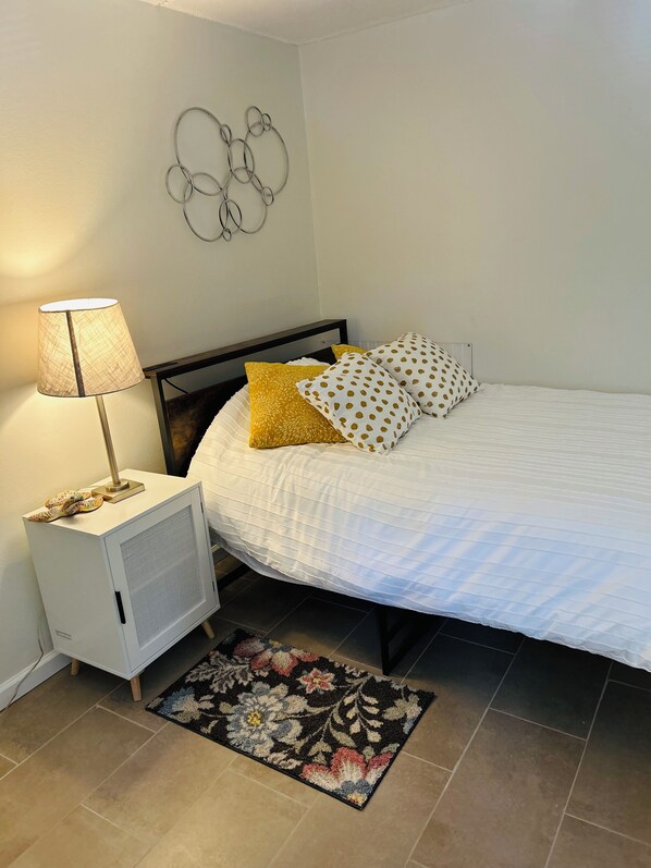 2 quartos, ferros/tábuas de passar roupa, Wi-Fi, roupa de cama