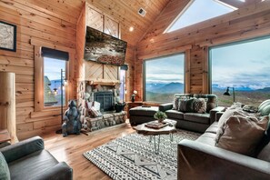 Smart-TV, peis, videospill og fotballspill