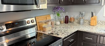 3-bedroom  Charming House in Fabulous Marietta Great Backyard, quiet and relax!!