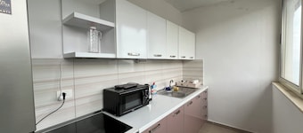 Cozy 1-bedroom apartment with AC, WiFi in charming Durrës