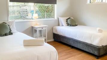 2 bedrooms, desk, iron/ironing board, free WiFi