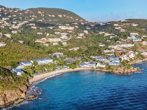 Private Pickleball Court - 5 min walk to Beach