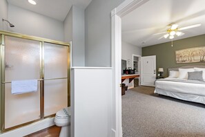 1 chambre, fer et planche Ă repasser, Wi-Fi, draps fournis