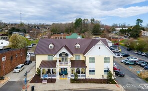 Exterior - *Caboose*Downtown Blue Ridge|Southern Charm Suites (Blue Ridge)