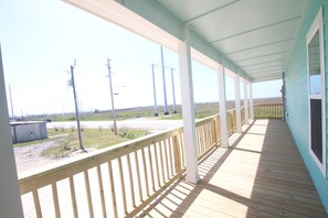 Property grounds - Sweet Shangri-La - Coastal Realty Group (Golden Meadow)