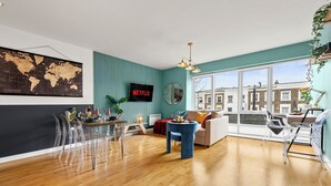 Living area - Dapper Suite in bustling Holloway, Islington (London)