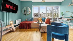 Living area - Dapper Suite in bustling Holloway, Islington (London)