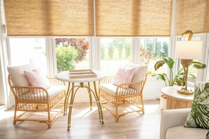 Smart-TV, peis og bordtennis