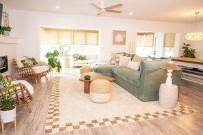 Smart-TV, peis og bordtennis