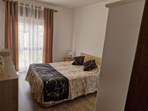 อพาร์ทเมนท์, สูบบุหรี่ได้ | 2 ห้องนอน