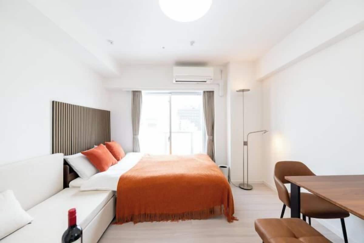 1 Schlafzimmer, individuell dekoriert, individuell eingerichtet