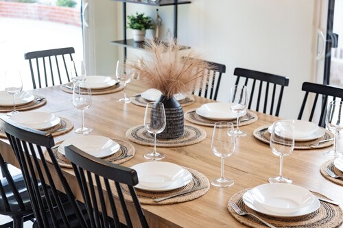 Spacious 4BR Home w/ Fireplace, Game Room, Family Friendly, Near LA Attractions