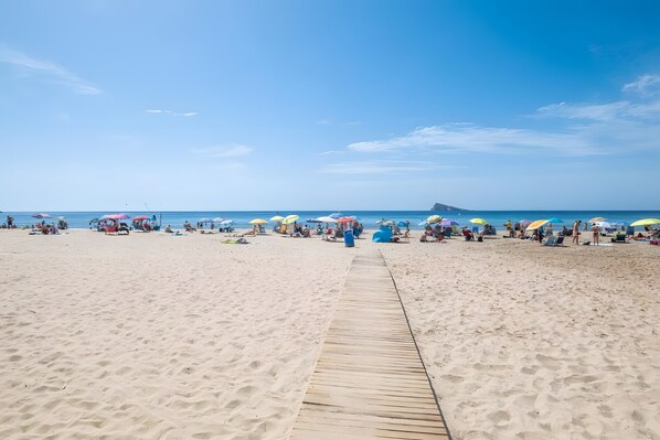 Una playa cerca