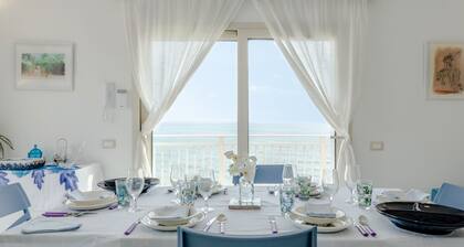 Apartment 'Sunset' with Sea View, Wi-Fi and Air Conditioning