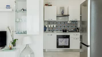 Kühlschrank, Ofen, Herdplatte, Geschirrspüler