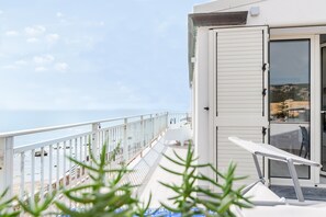 Property grounds - Apartment 'Sunset' with Sea View, Wi-Fi and Air Conditioning (Siculiana Marina)